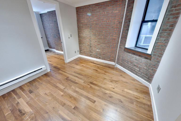 Building Photo - 209 E 25th St