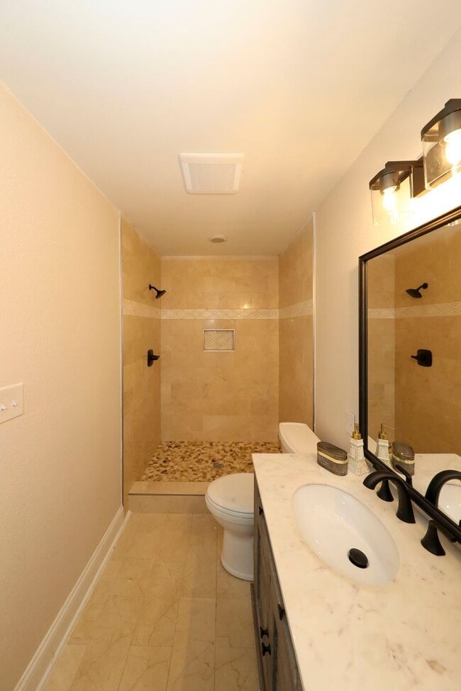 Building Photo - Luxury Kingsmill Treehouse Retreat | 7BR Custom Home with Private Suite