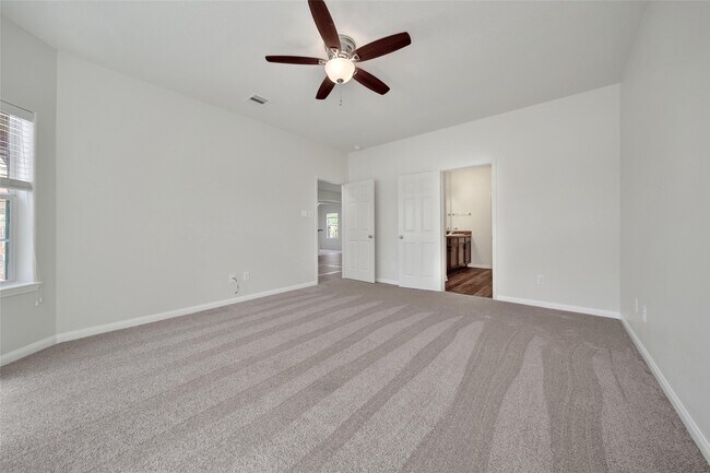 Building Photo - 305 Crooked Pine Court