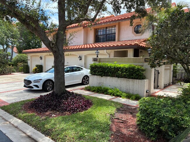Building Photo - 7895 La Mirada Dr