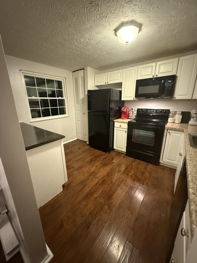 Kitchen - 2847 Mossy Brink Court