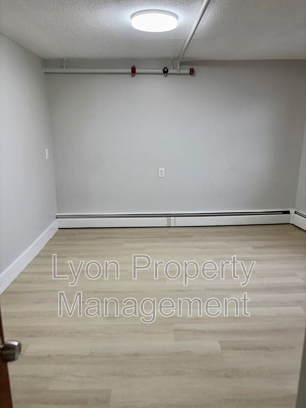 Building Photo - 262 Illinois St