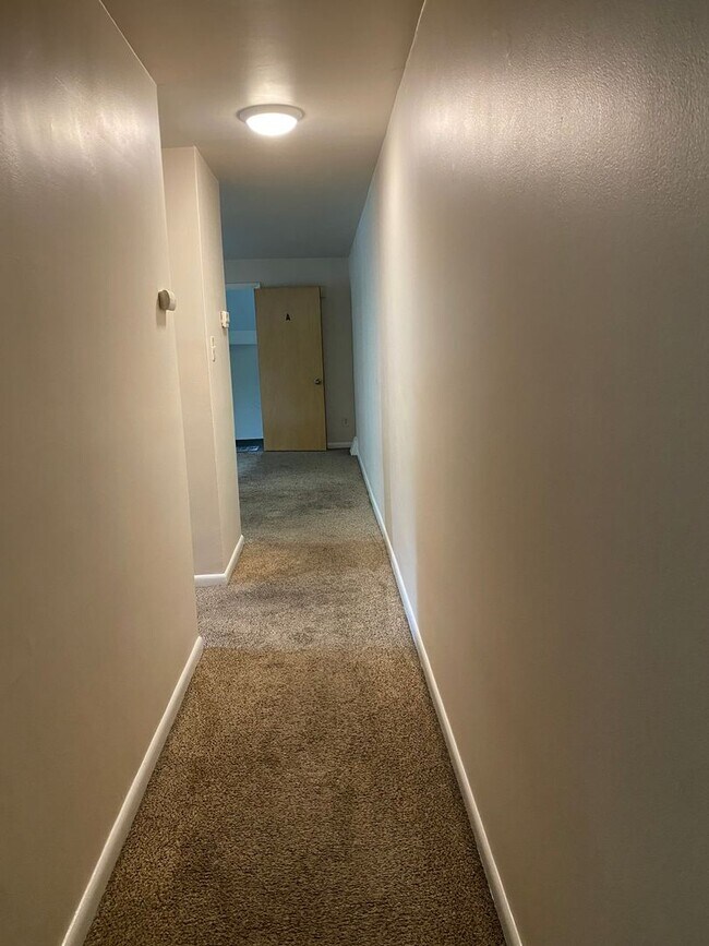 Building Photo - 3401 Berkley Ave