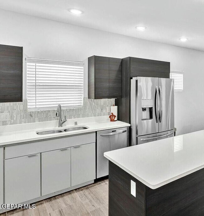 Building Photo - 992 Stamfordham Dr