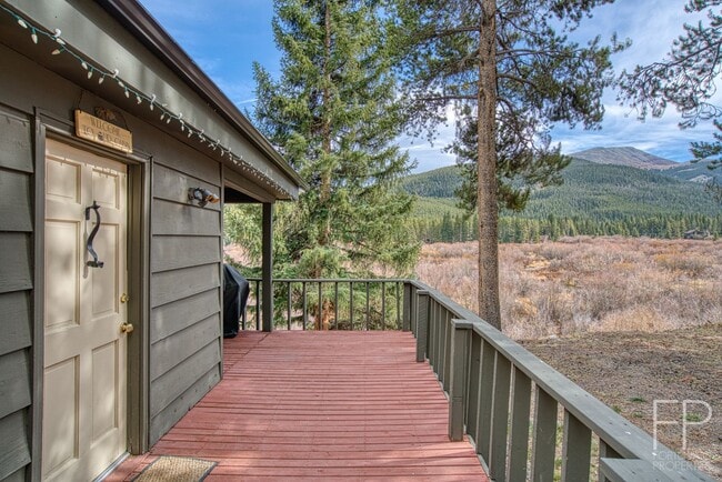 Building Photo - On the Blue River!  HUGE 4 Bedroom home, Furnished Updates throughout!  Bus route!  Spacious parking