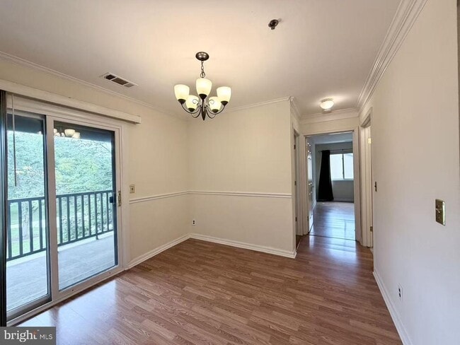 Building Photo - 1306 Sayre Dr