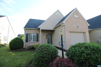 Building Photo - 121 Bryant Dr