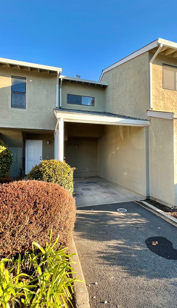 Building Photo - Adobe Creek Apartments