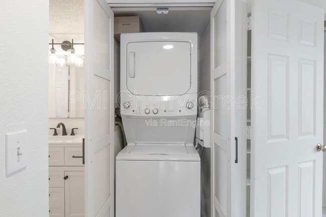 Building Photo - 7905 E Colorado Ave