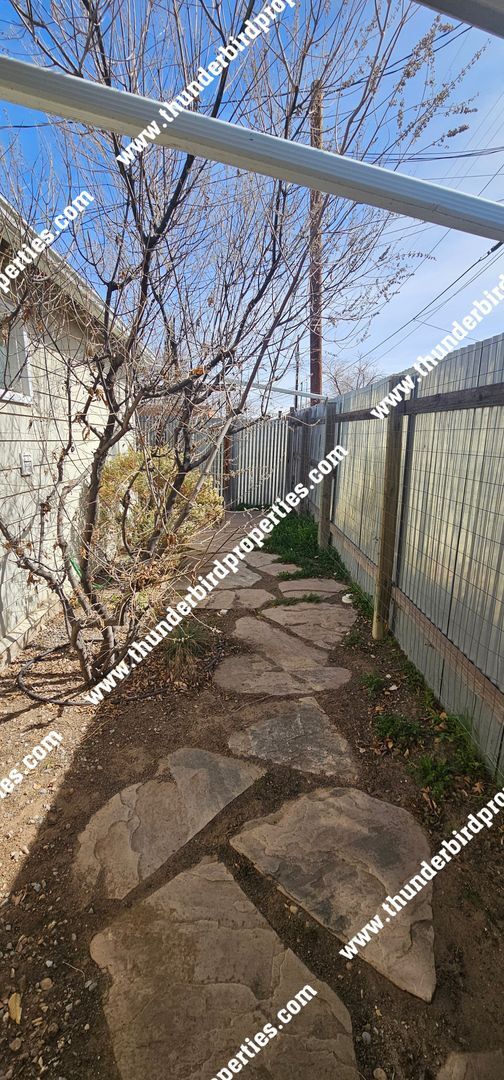 Building Photo - 2124 Oxford Ave SE