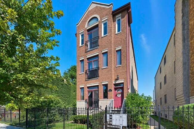 Building Photo - 119 N Mozart St