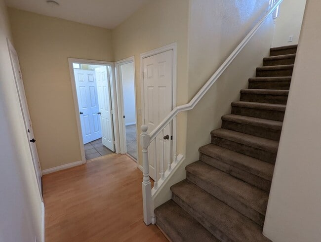 Building Photo - 5994 Shining Light Ave