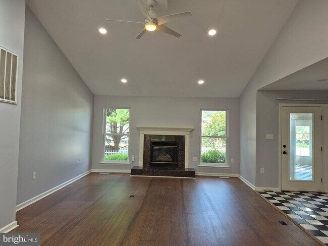 Building Photo - 189 Barrel Horse Dr