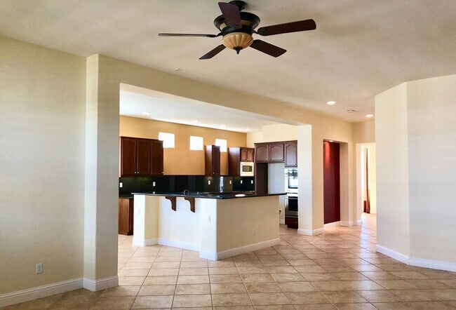 Building Photo - 1541 Biarritz St