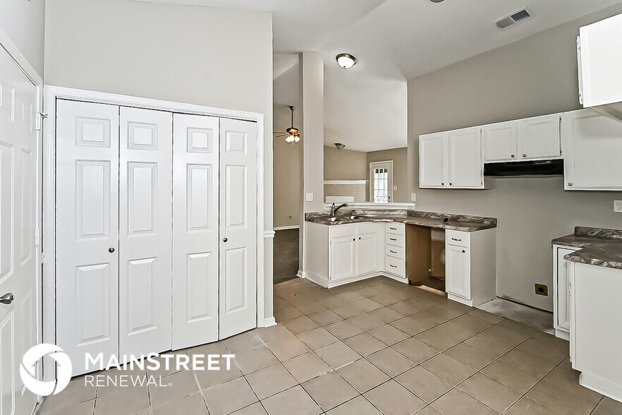 Building Photo - 7145 Peppermill Ln