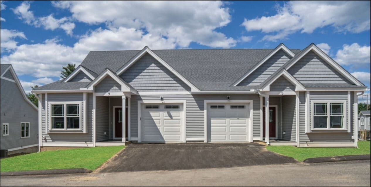 Building Photo - 32 Abenaki Cir