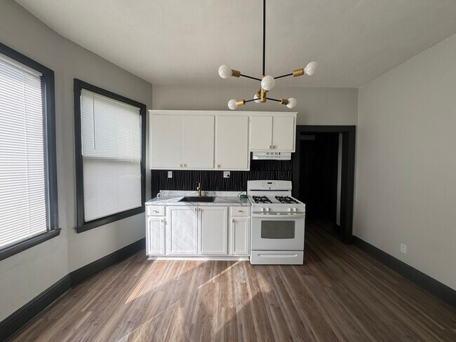 Building Photo - 2429-2431 S 34th St