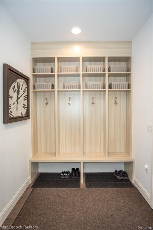 Building Photo - 25925 York Rd