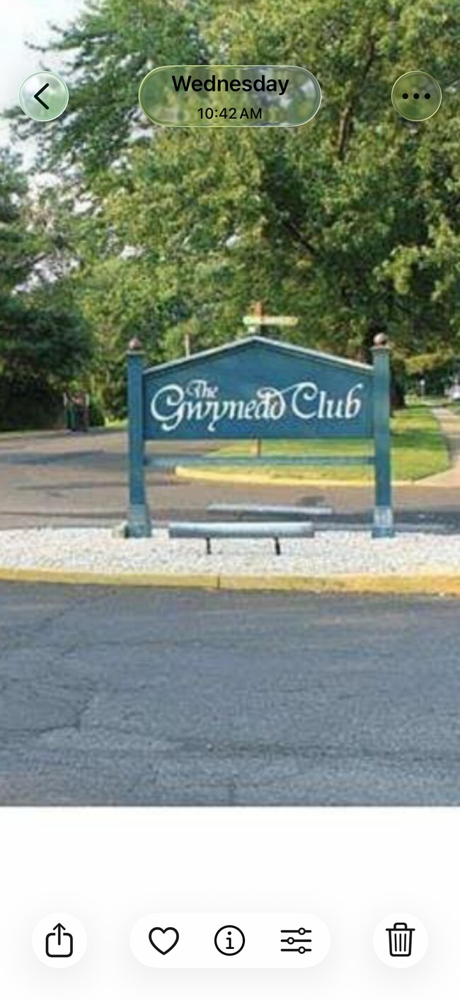 Building Photo - 7 Wexford Dr