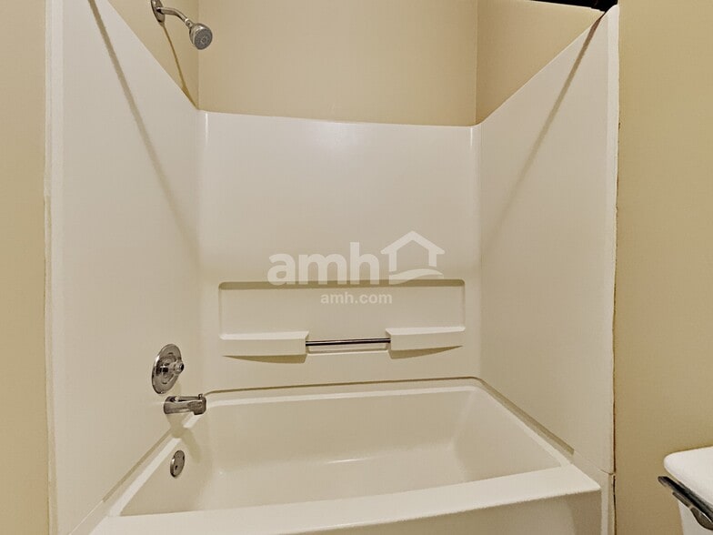 Building Photo - 6261 Sharpsburg Ct NW