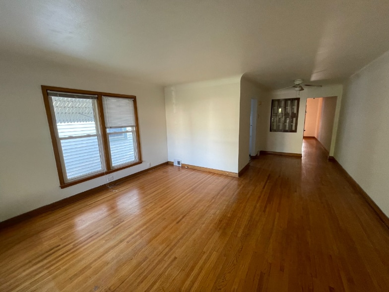 Building Photo - 4234 Cedar Ave S