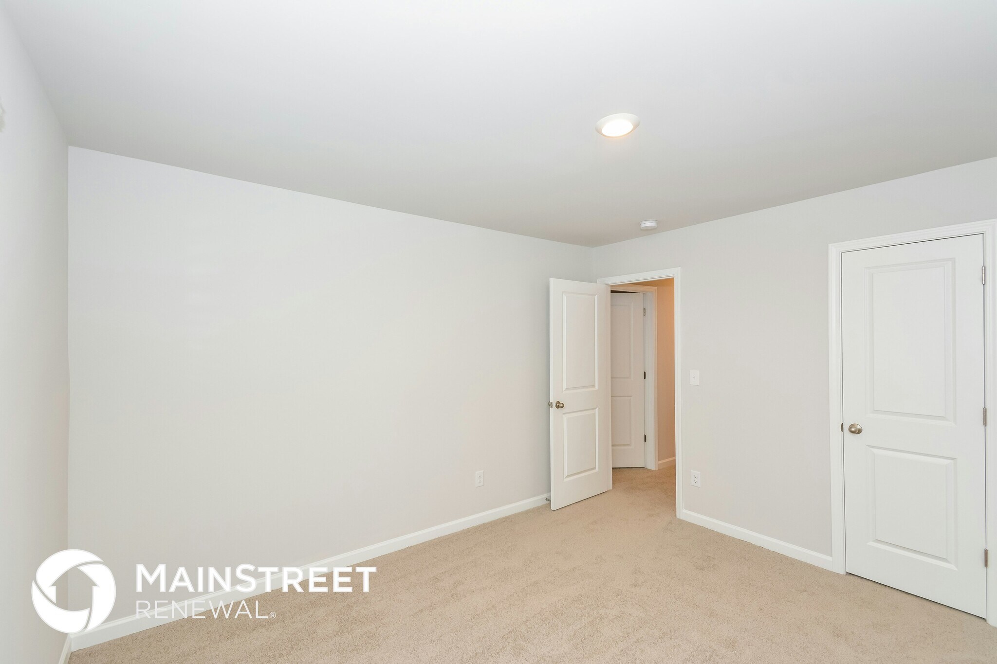 Building Photo - 2327 Curbow Dr