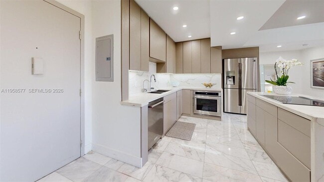 Building Photo - 600 Three Islands Boulevard