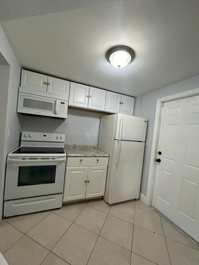 Building Photo - 508 57th St