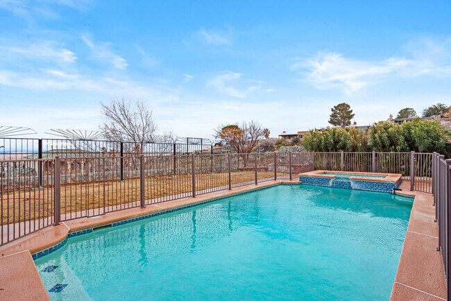 Building Photo - 8500 Mountain View Dr