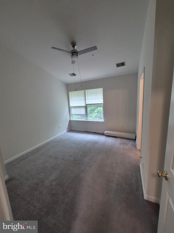 Building Photo - 2102 Racquet Pl