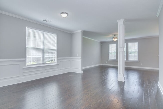 Building Photo - Beautiful 4 Bedroom 2.5 Bath in Grovetown!