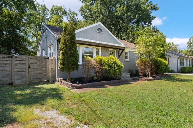 Building Photo - 2129 Crystal Dr