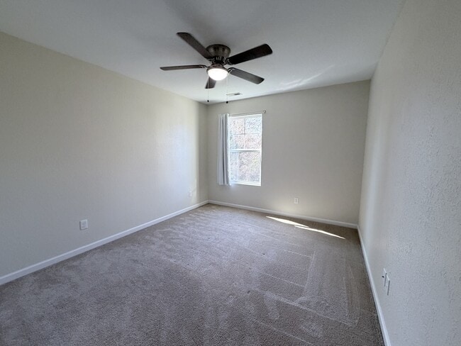 Building Photo - 5153 Richard Rd