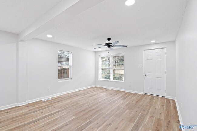 Building Photo - 1311 Wells Ave SE