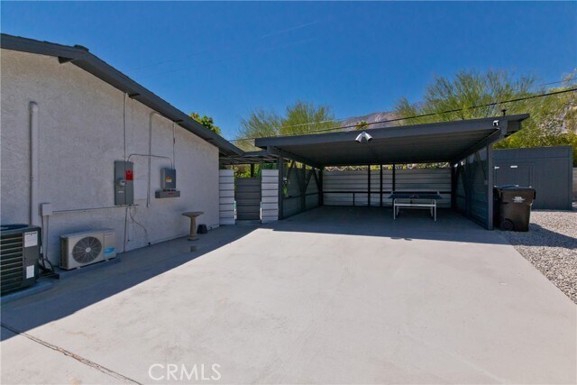 Building Photo - 2775 N Junipero Ave