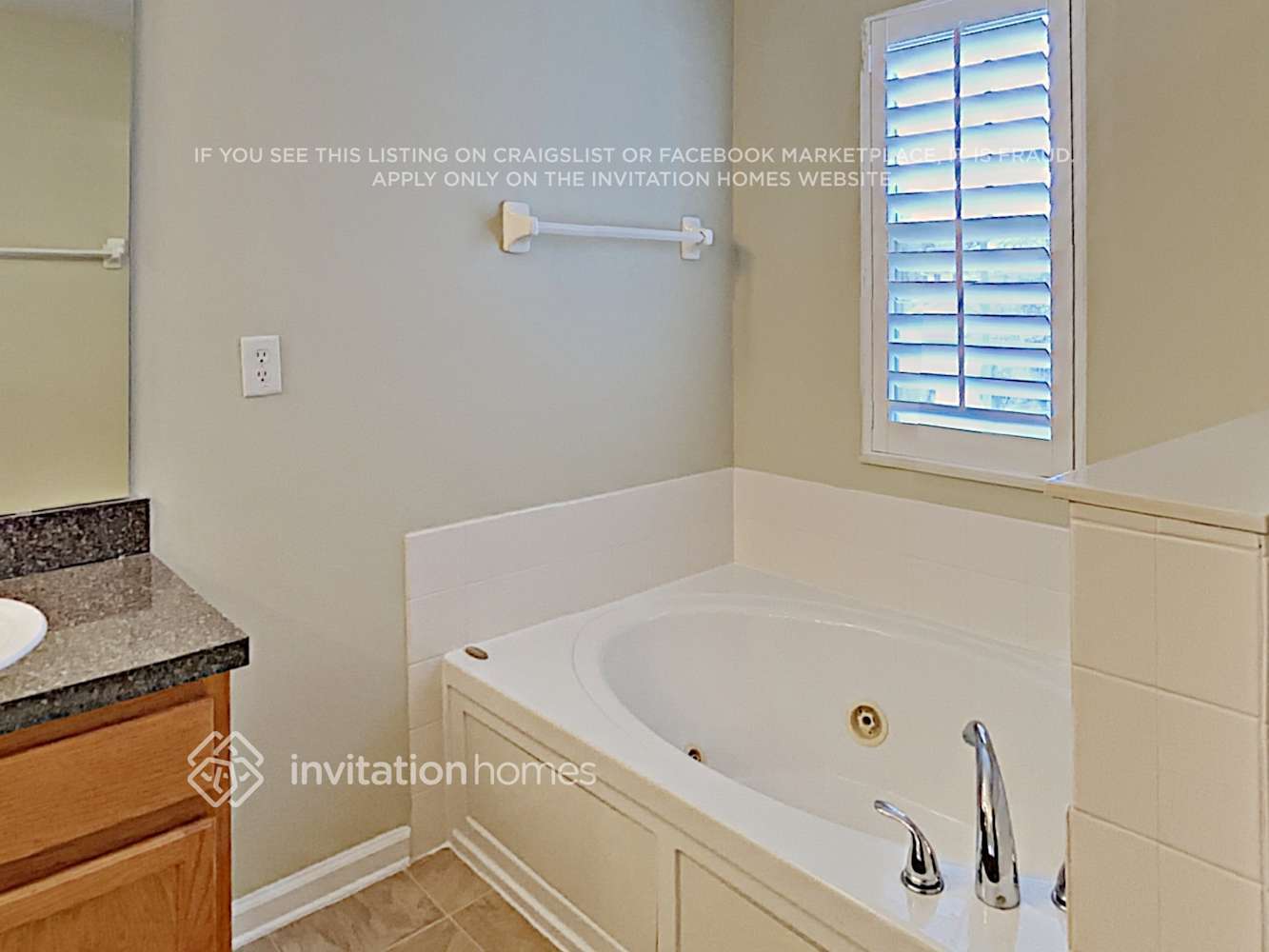 Building Photo - 12587 Woodfield Cir W