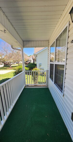 Building Photo - 1521 Mayberry Ln