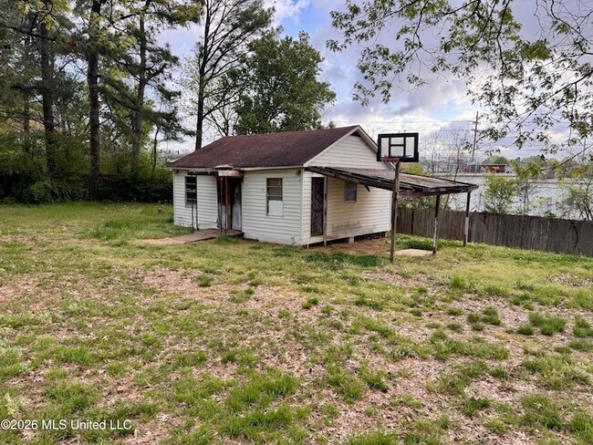 Building Photo - 1580 Guilford Cove