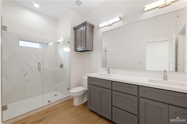 Building Photo - 44 N Trinity St