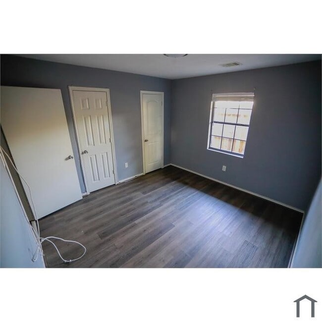 Building Photo - 3232 Berry St