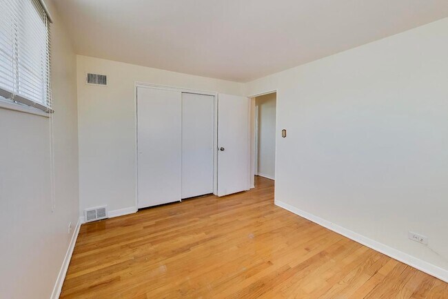 Building Photo - 4908 Carol St