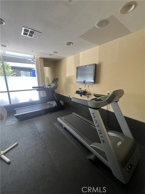 Building Photo - 1501 Front St