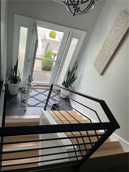 Building Photo - 83 Whiting St