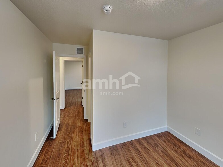 Building Photo - 2321 Buckskin Way