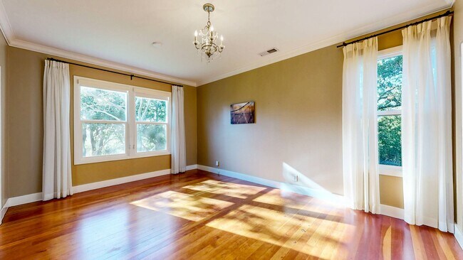 Building Photo - Experience true Wine Country Luxury living...