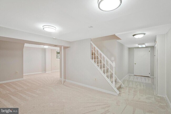 Building Photo - 2305 Acton Dr