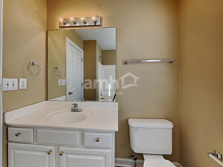 Building Photo - 141 Tortoise Ln