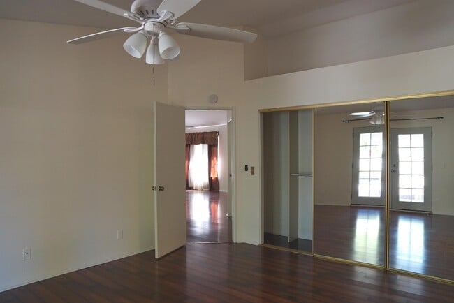 Building Photo - 68120 Tachevah Dr