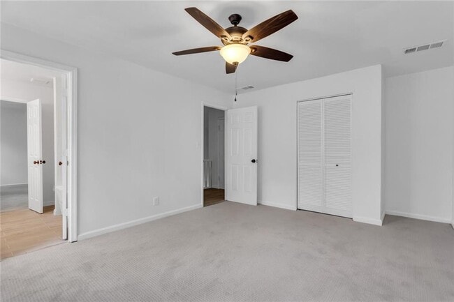 Building Photo - 2875 Webb Rd