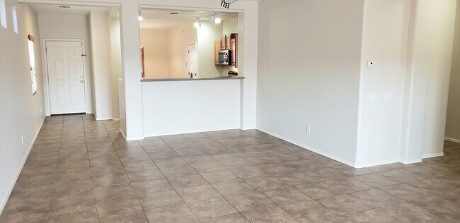 Building Photo - Stunning Laveen Village home with built-in...